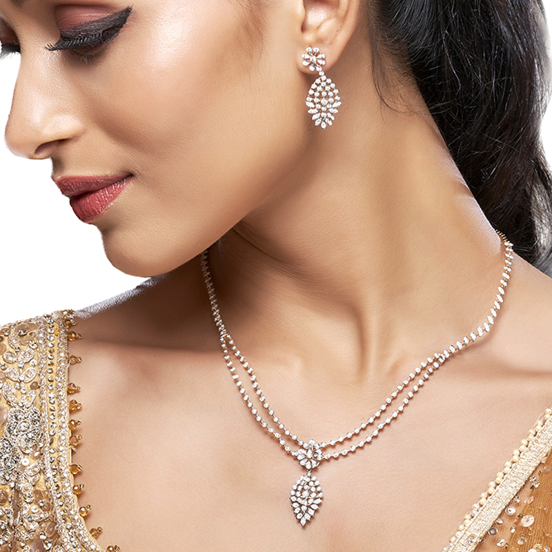 18K Gold Diamond Necklace Set